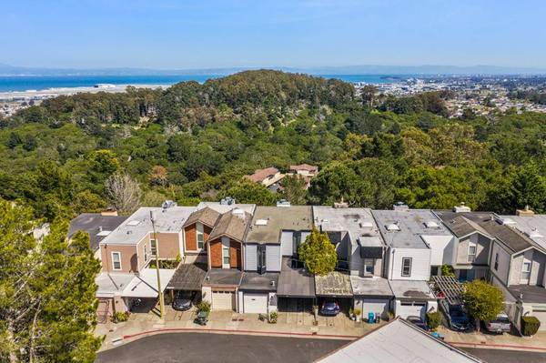 142 Oxford LN, San Bruno, CA 94066