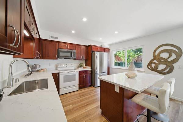 122-124 44th AVE, San Mateo, CA 94403