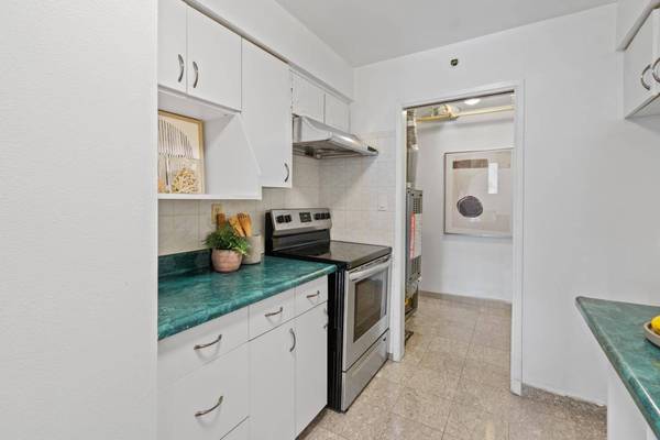 2462 Rowntree WAY, South San Francisco, CA 94080