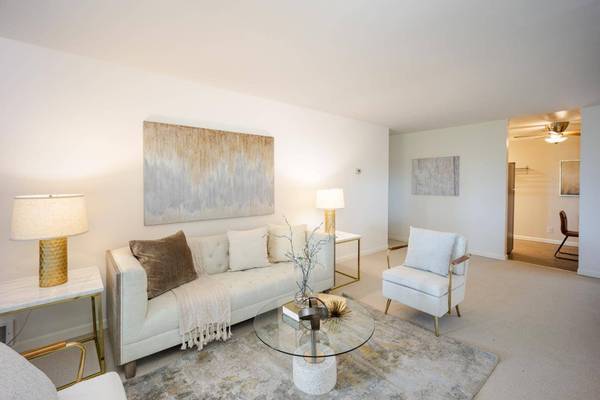 5341 Shelter Creek LN, San Bruno, CA 94066