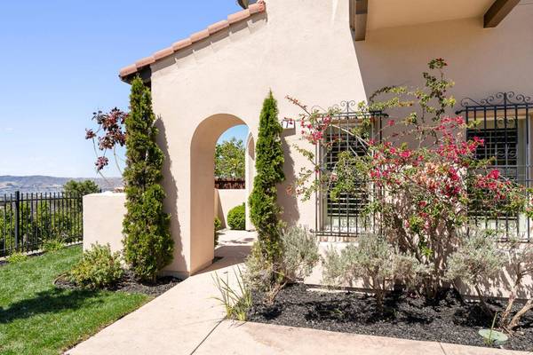 17 Estates DR, Millbrae, CA 94030