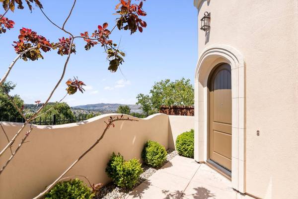 17 Estates DR, Millbrae, CA 94030