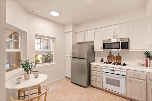 613 Swallowtail CT, Brisbane, CA 94005