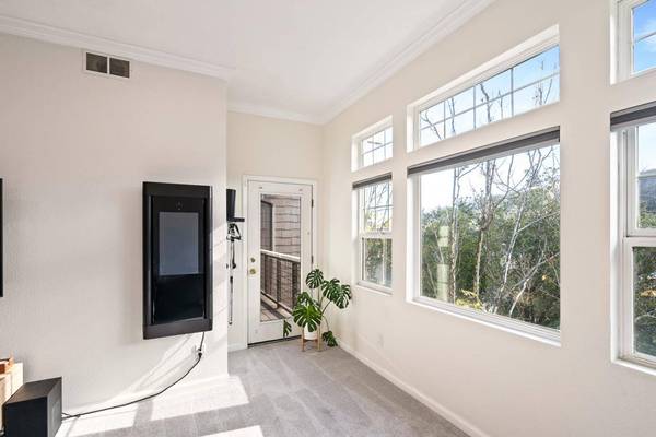 833 Swallowtail CT, Brisbane, CA 94005