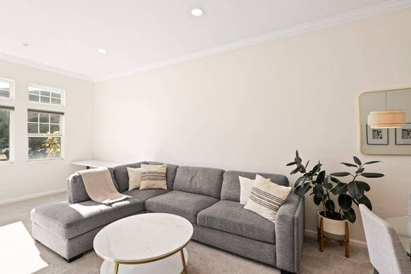 833 Swallowtail CT, Brisbane, CA 94005