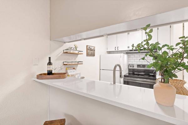 4333 Shelter Creek LN, San Bruno, CA 94066