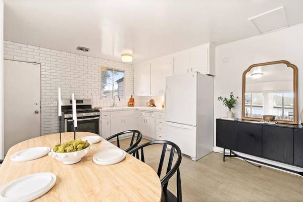 2247 Menalto AVE, East Palo Alto, CA 94303