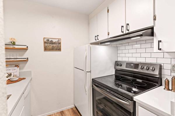 4333 Shelter Creek LN, San Bruno, CA 94066