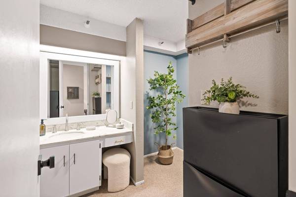 4333 Shelter Creek LN, San Bruno, CA 94066
