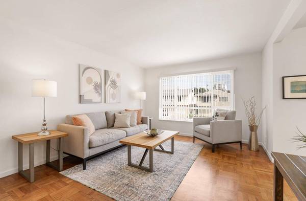 318 Saint Francis BLVD, Daly City, CA 94015