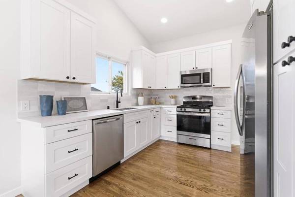 3740 Elston DR, San Bruno, CA 94066