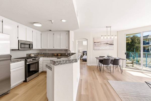 601 Baltic CIR 627, Redwood City, CA 94065