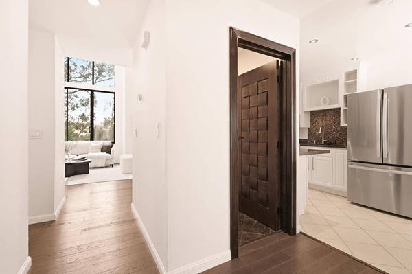 39 Appian WAY C, South San Francisco, CA 94080