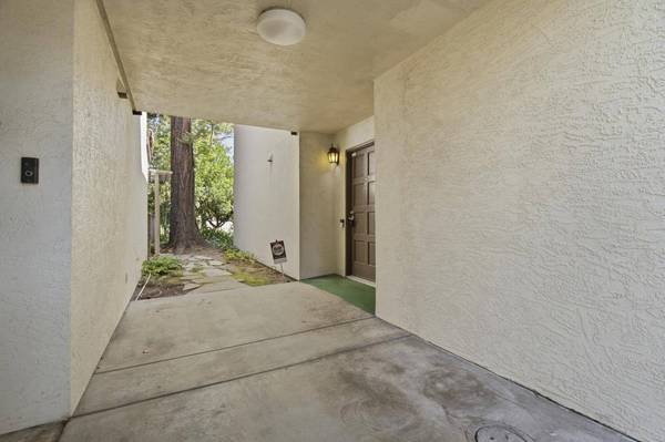 21062 Gary DR 102, Hayward, CA 94546