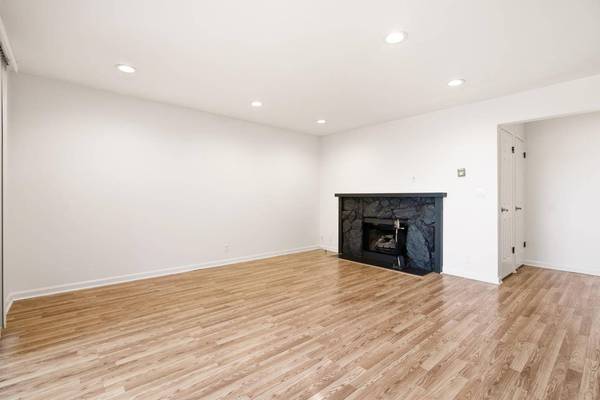 21062 Gary DR 102, Hayward, CA 94546