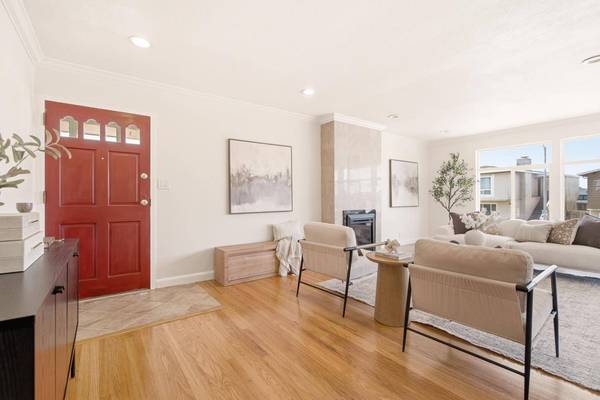 201 Springdale DR, Pacifica, CA 94044