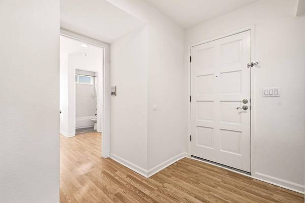 21062 Gary DR 102, Hayward, CA 94546
