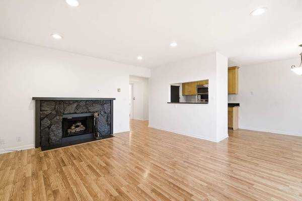 21062 Gary DR 102, Hayward, CA 94546