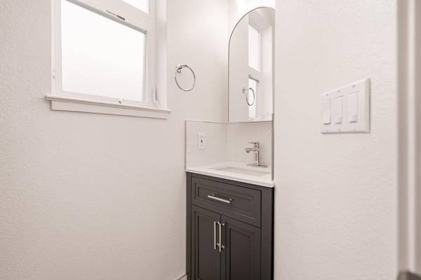 1721 Middlefield RD, Redwood City, CA 94063