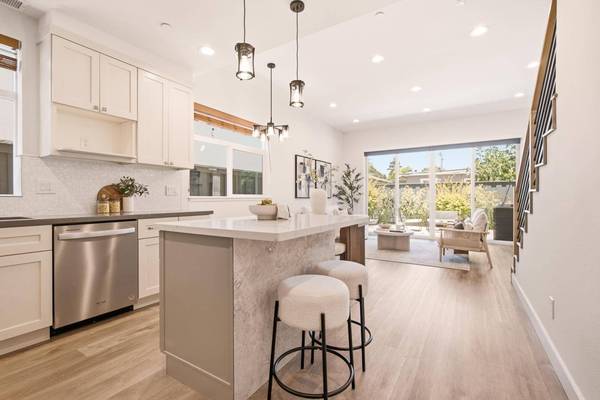 1721 Middlefield RD, Redwood City, CA 94063