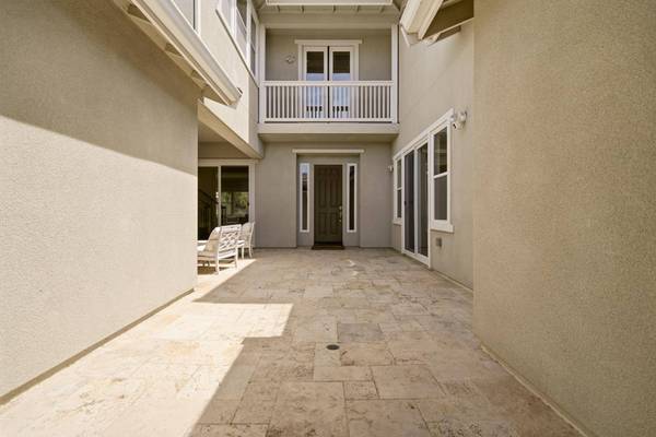 130 Arundel DR, Hayward, CA 94542