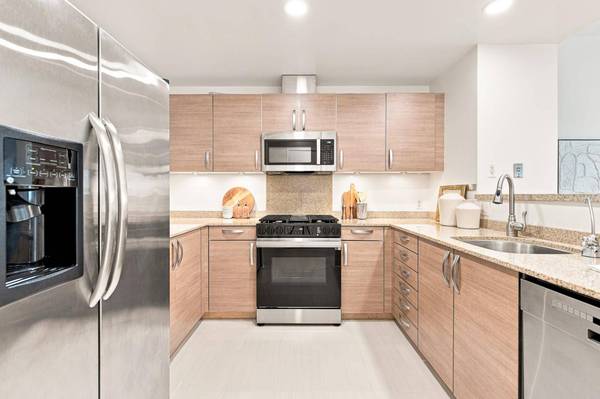 1 Mandalay PL 1510, South San Francisco, CA 94080