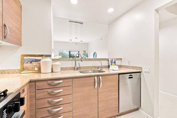 1 Mandalay PL 1510, South San Francisco, CA 94080