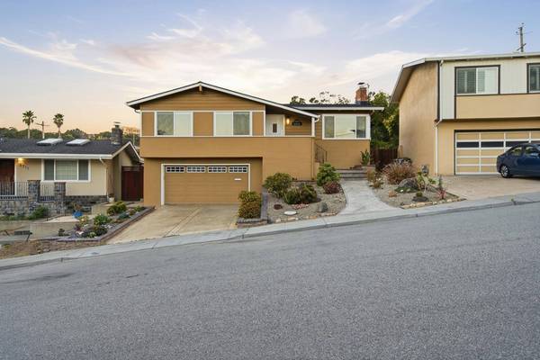 2715 Concord WAY
