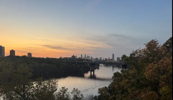 How to Sell a House in Minneapolis: A Seller’s Guide to Pricing, Marketing, and Negotiation,Travis Sabby