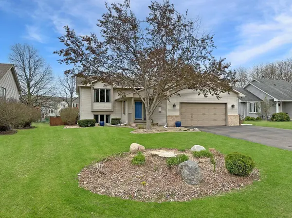 15926 Gallant CT, Apple Valley, MN 55124