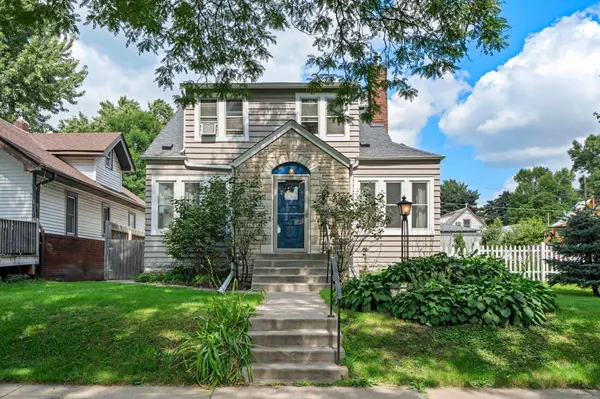 841 Sherwood AVE, Saint Paul, MN 55106