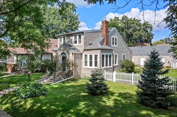 841 Sherwood AVE, Saint Paul, MN 55106
