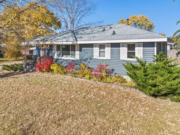 413 Territorial RD NE, Blaine, MN 55434