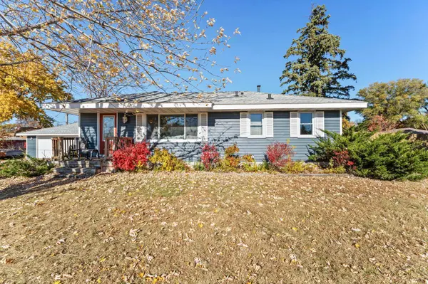 413 Territorial RD NE, Blaine, MN 55434