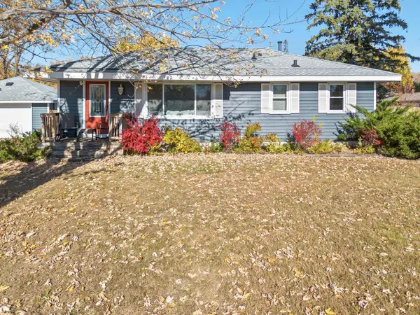 413 Territorial RD NE, Blaine, MN 55434