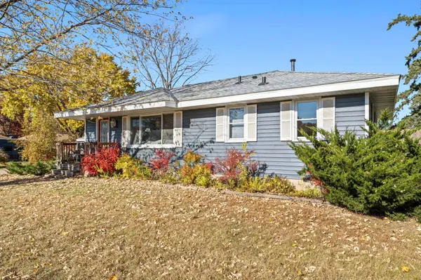413 Territorial RD NE, Blaine, MN 55434