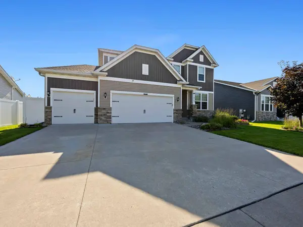 11213 Zest CT NE, Blaine, MN 55449
