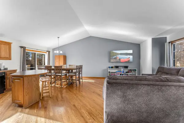13870 2nd AVE N, Zimmerman, MN 55398