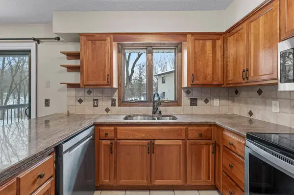 11711 Evergreen CIR NW, Coon Rapids, MN 55448