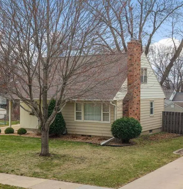 1103 12th AVE NW, Rochester, MN 55901