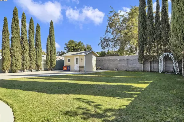 55 Malicoat Ave, Oakley, CA 94561