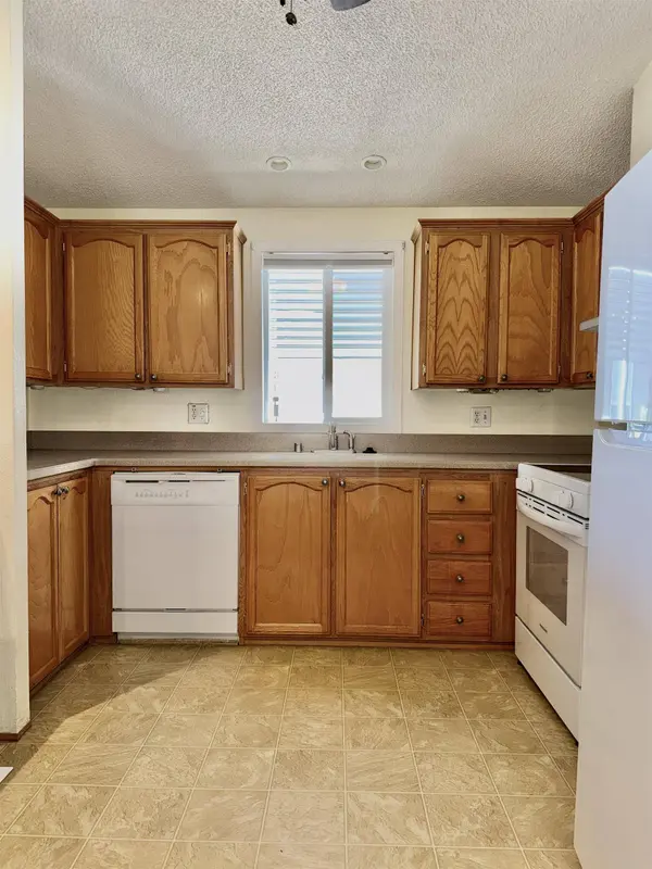 3660 Walnut Blvd #TRLR 6, Brentwood, CA 94513