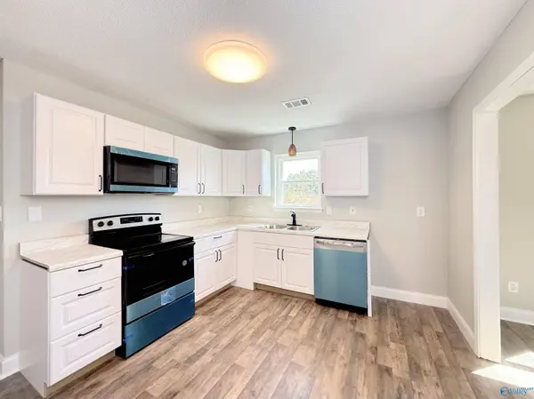 4617 Blue Haven Drive NW, Huntsville, AL 35810