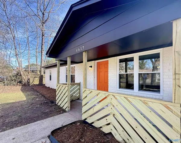 4617 Blue Haven Drive NW, Huntsville, AL 35810