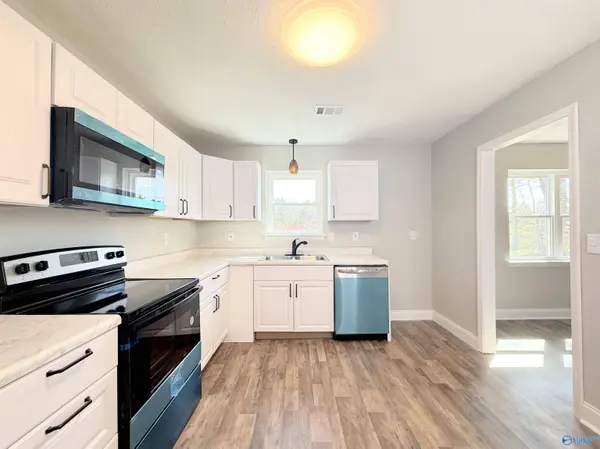 4617 Blue Haven Drive NW, Huntsville, AL 35810