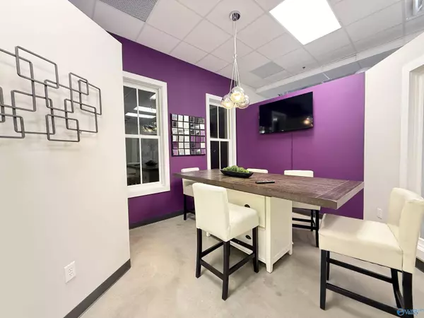 470 Providence Main Street #202, Huntsville, AL 35806