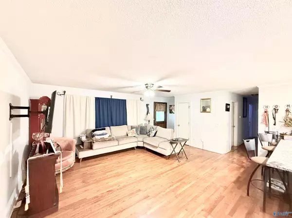 105 Mcfarlen Drive, Hazel Green, AL 35750