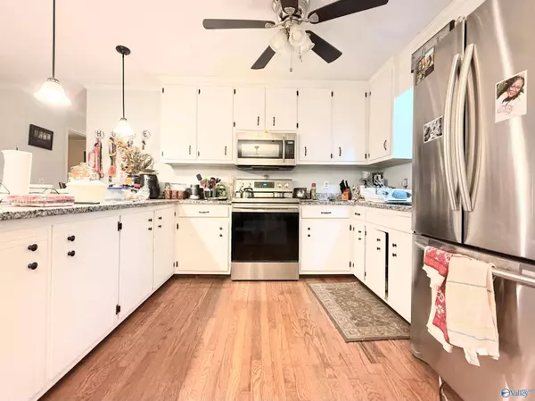 105 Mcfarlen Drive, Hazel Green, AL 35750