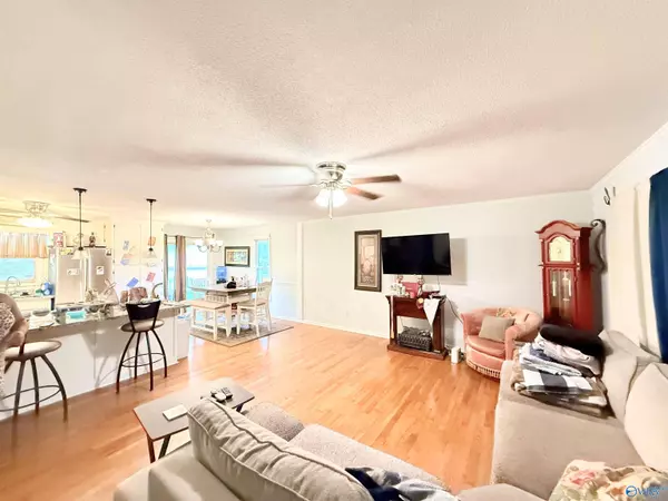 105 Mcfarlen Drive, Hazel Green, AL 35750