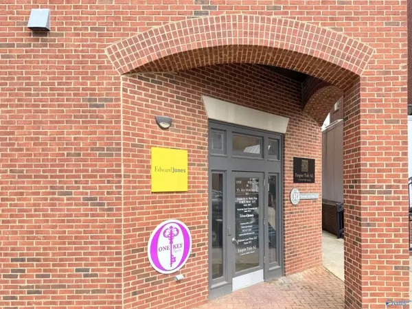 470 Providence Main Street #202, Huntsville, AL 35806